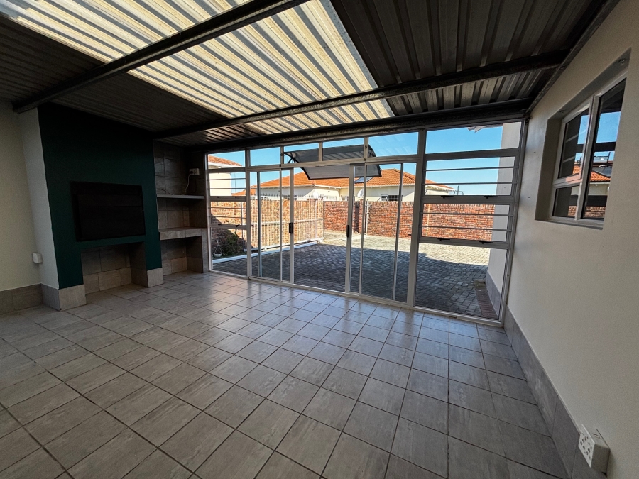 2 Bedroom Property for Sale in Rowallan Park Eastern Cape